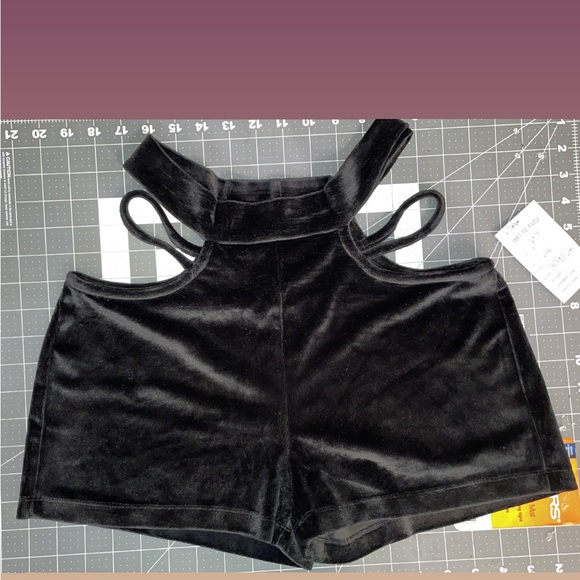 WEI TE FUSI Pants - NWT-Velvet High Rise Cut out Shorts